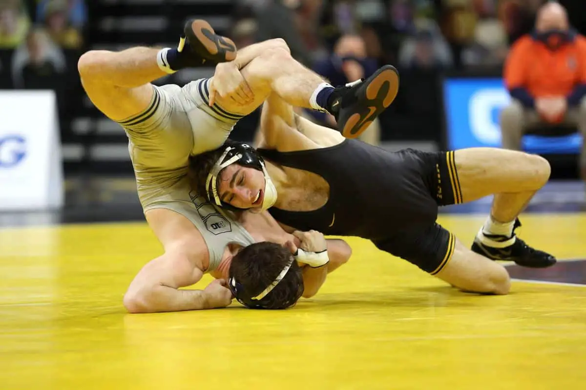 is-folkstyle-wrestling-dangerous-fluentbjj